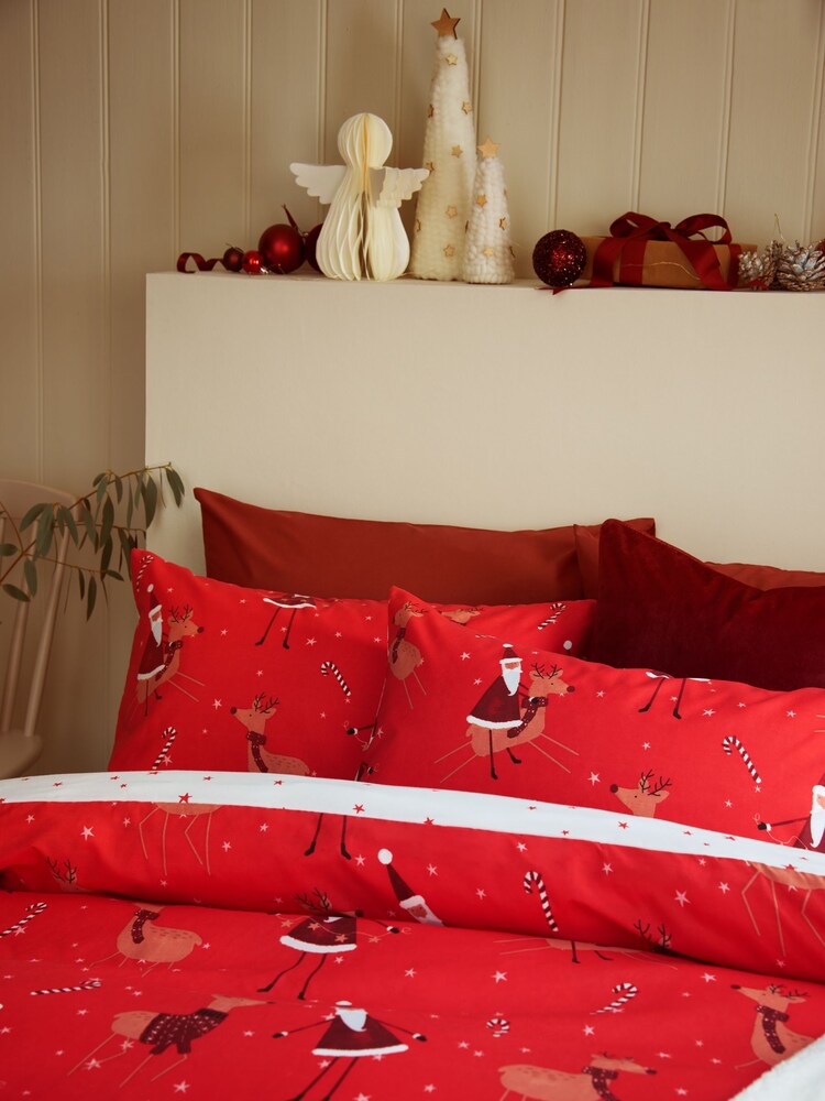Red Festive Christmas Duvet Cover and Pillowcase Set - Image 3 of 6