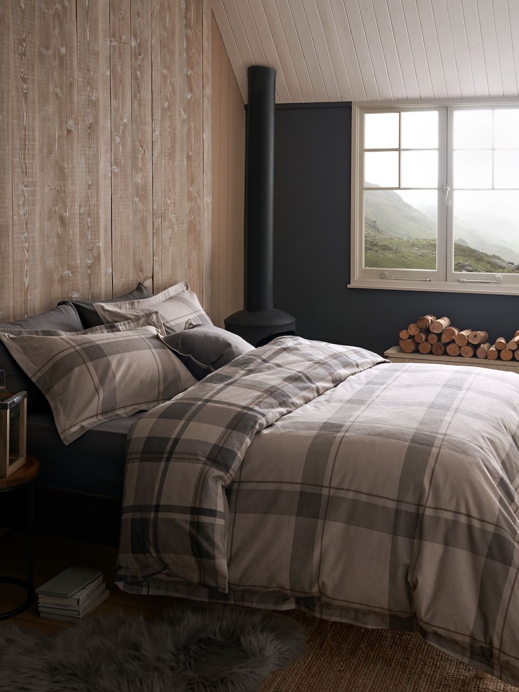 Grey Check Reversible Christmas Brushed 100% Cotton Oxford Duvet Cover and Pillowcase Set - Image 2 of 5