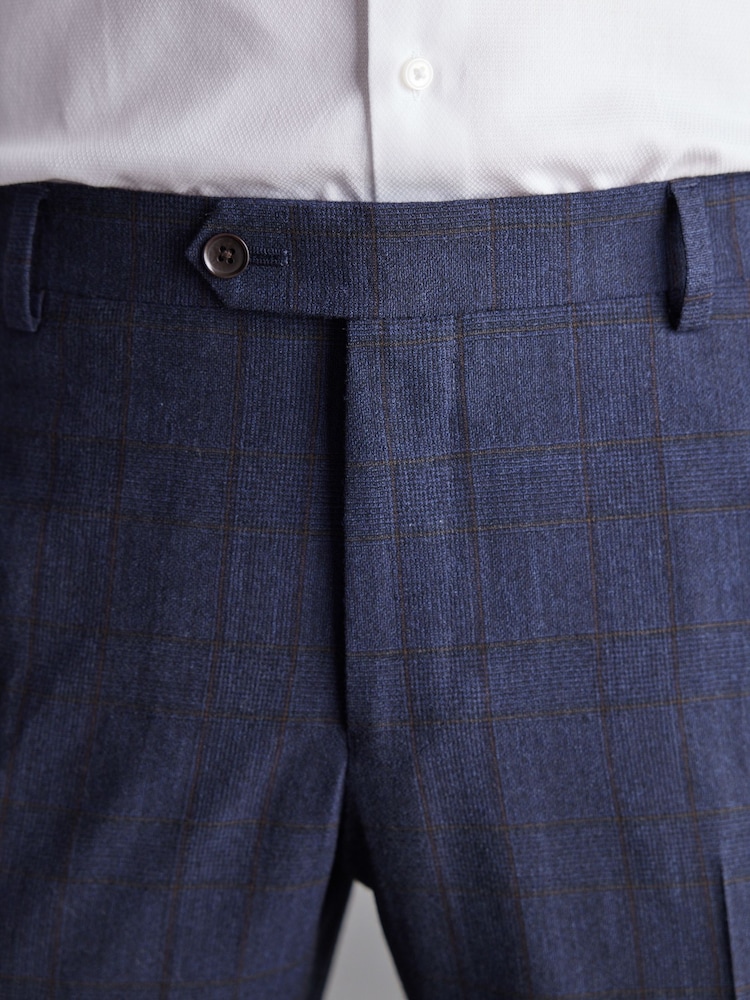 Bleu marine - Coupe ajustée  Signature Costume à carreaux en tissu italien : Pantalon - Image 6 of 12