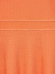 Vestido de punto ajustado con de vuelo Clare de Reiss - Imagen 7 de 7
