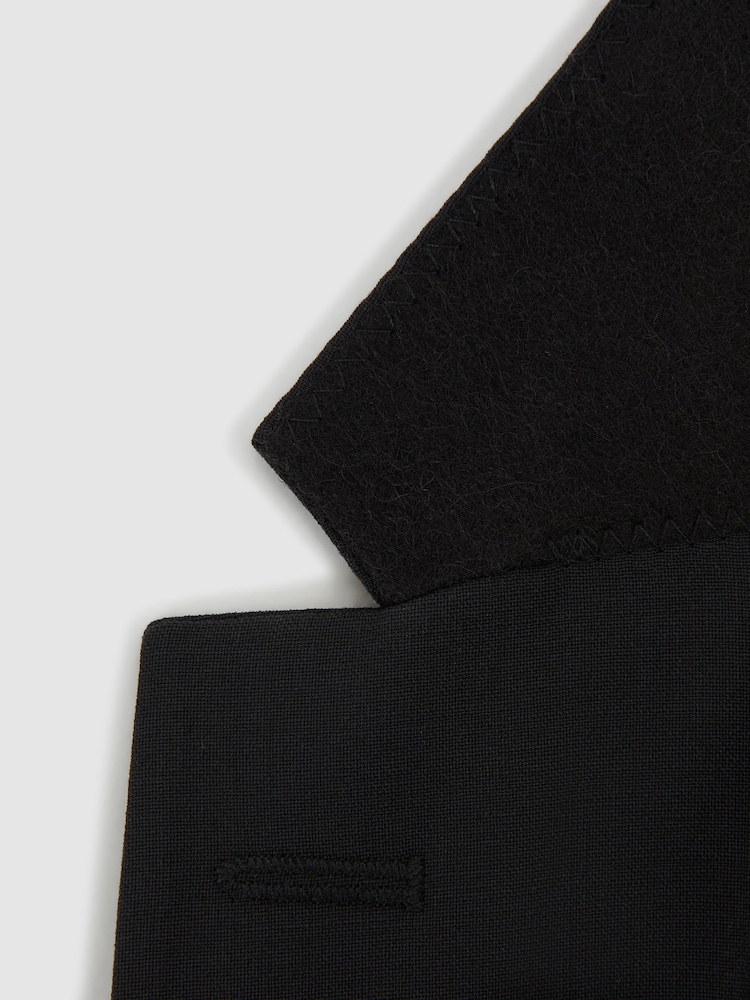 Schwarz - REISS Hope Travel Blazer in Modern Fit - Bild 7 von 7 Schwarz - REISS Hope Travel Blazer in Modern Fit - Bild 7 von 7