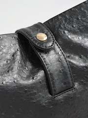 Negru texturat - Friends Like These Scrunch Chain Shoulder Bag - Imaginea 5 din 6