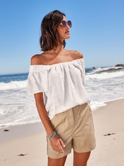 Steinfarben/Natur - Cargo-Utility-Shorts aus Baumwolle - Bild 1 von 5