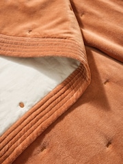 MADE.COM Lua Washed Cotton Velvet Quilted Bedspread - صورة 2 من 7