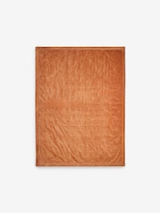 MADE.COM Lua Washed Cotton Velvet Quilted Bedspread - صورة 6 من 7