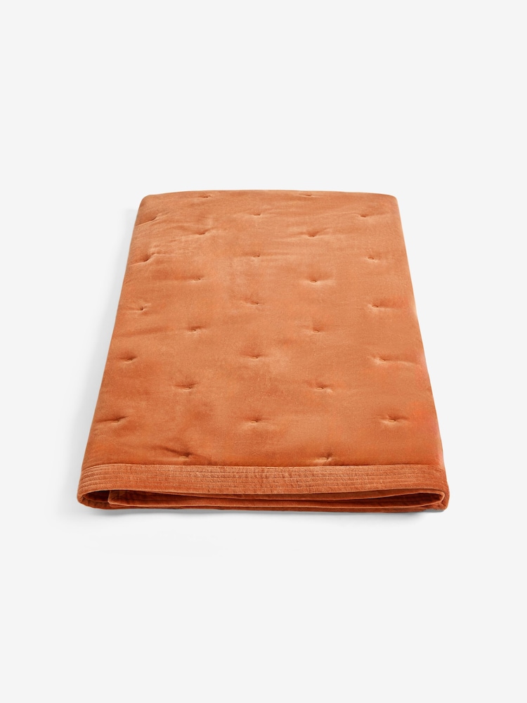 MADE.COM Lua Washed Cotton Velvet Quilted Bedspread - صورة 7 من 7 MADE.COM Lua Washed Cotton Velvet Quilted Bedspread - صورة 7 من 7