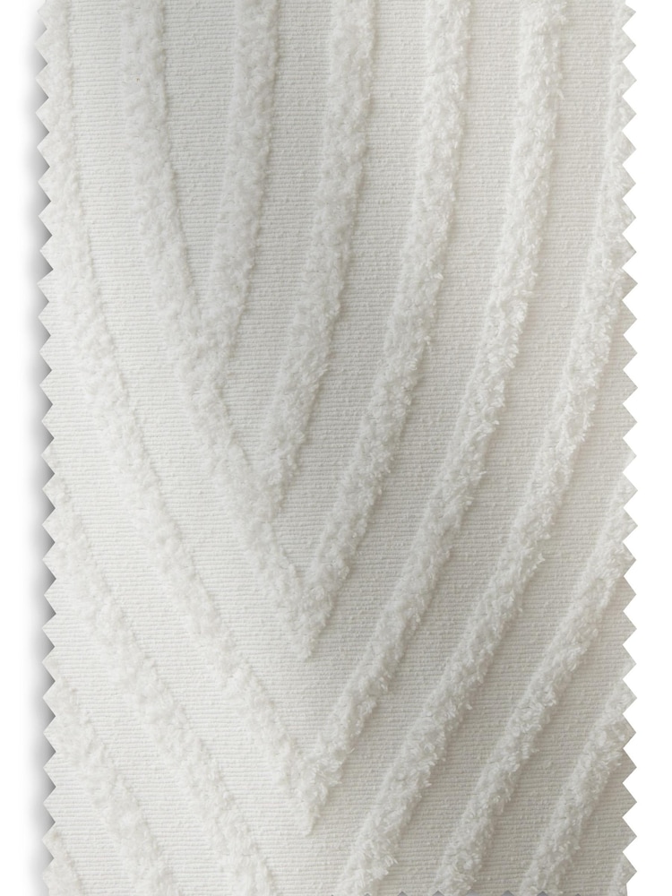White Textured Tufted Eyelet Lined Curtains - Image 5 of 5