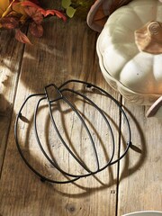 Black Pumpkin Wire Trivet - Image 2 of 4