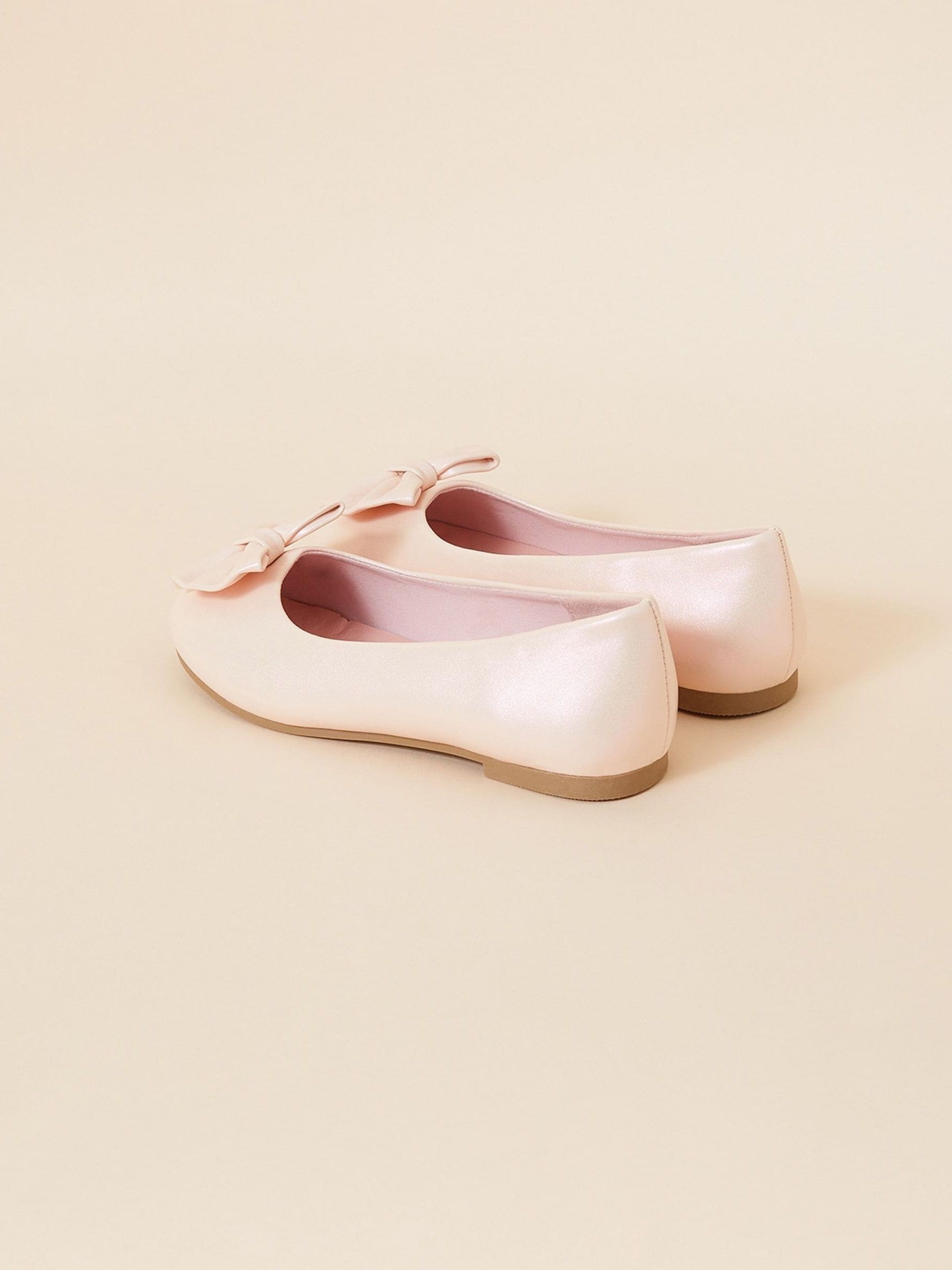Hot pink flat shoes new arrivals