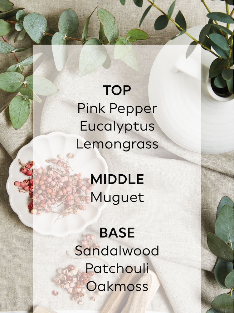 Oakmoss Pink Pepper and Sandalwood Country Luxe 200ml Refill Diffuser - Image 4 of 4 Oakmoss Pink Pepper and Sandalwood Country Luxe 200ml Refill Diffuser - Image 4 of 4