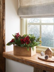 Red/Green Artificial Christmas Window Box - Image 1 of 4