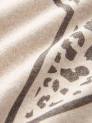 Neutral mit Stern - Kuschelig leichter Pullover mit Rundhalsausschnitt und weichen Ärmeln​​​​​​​ - Bild 4 von 4