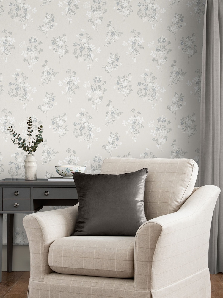 Laura Ashley Natural Igerna 10M Wallpaper - Image 1 of 4