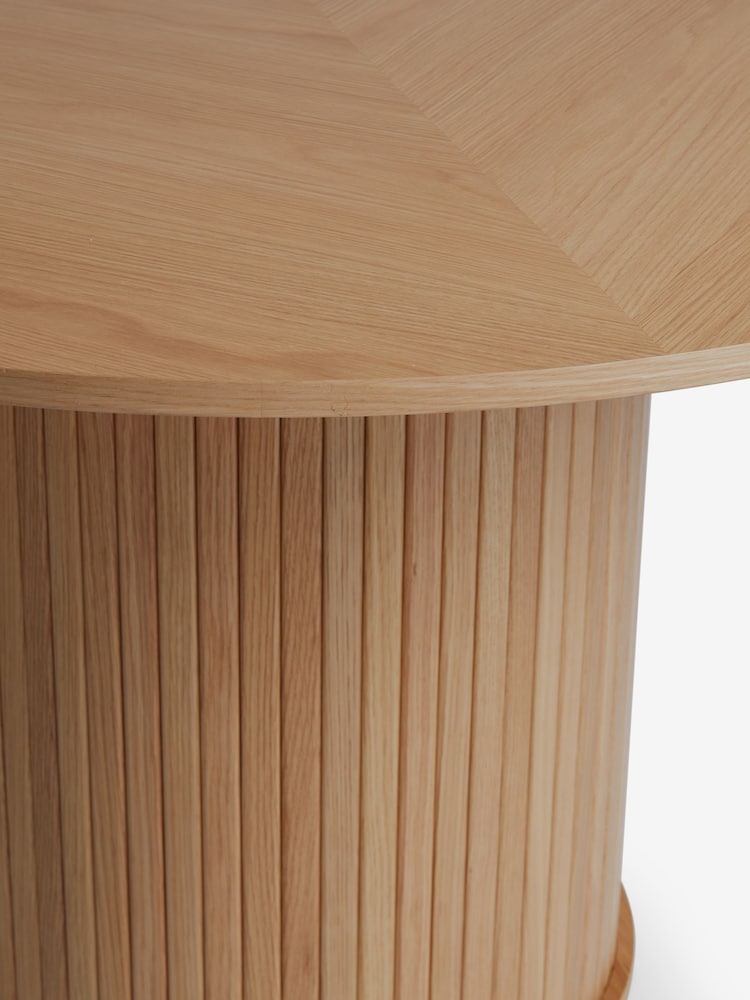 Light Natural Smoked Hyde Oak Veneer 4 Seater Round Dining Table - Image 6 of 6