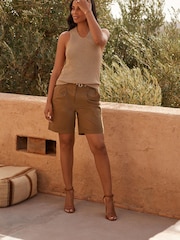 Grün - Rochelle Utility-Shorts aus Baumwolle mit Gürtel - Bild 1 von 3
