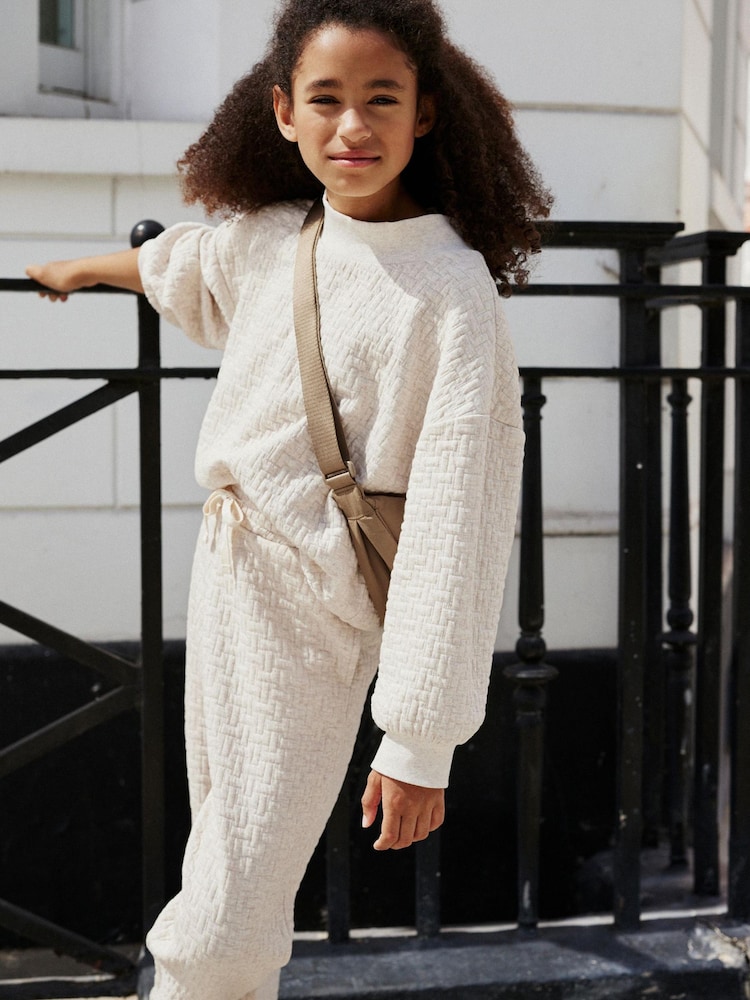 Pikowany w kolorze kremowo-ecru z fakturą - Crew Sweatshirt and Joggers Set (3-16yrs) - Image 1 of 9