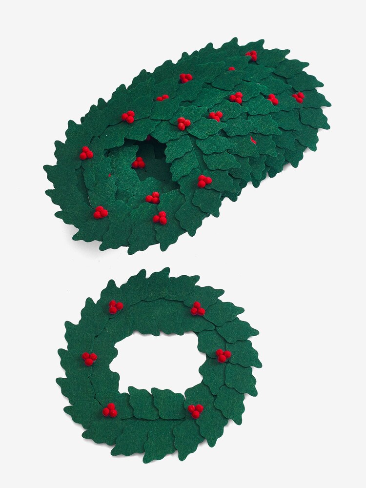 Set of 6 Green Christmas Holly Cutlery Holders - Image 3 of 3