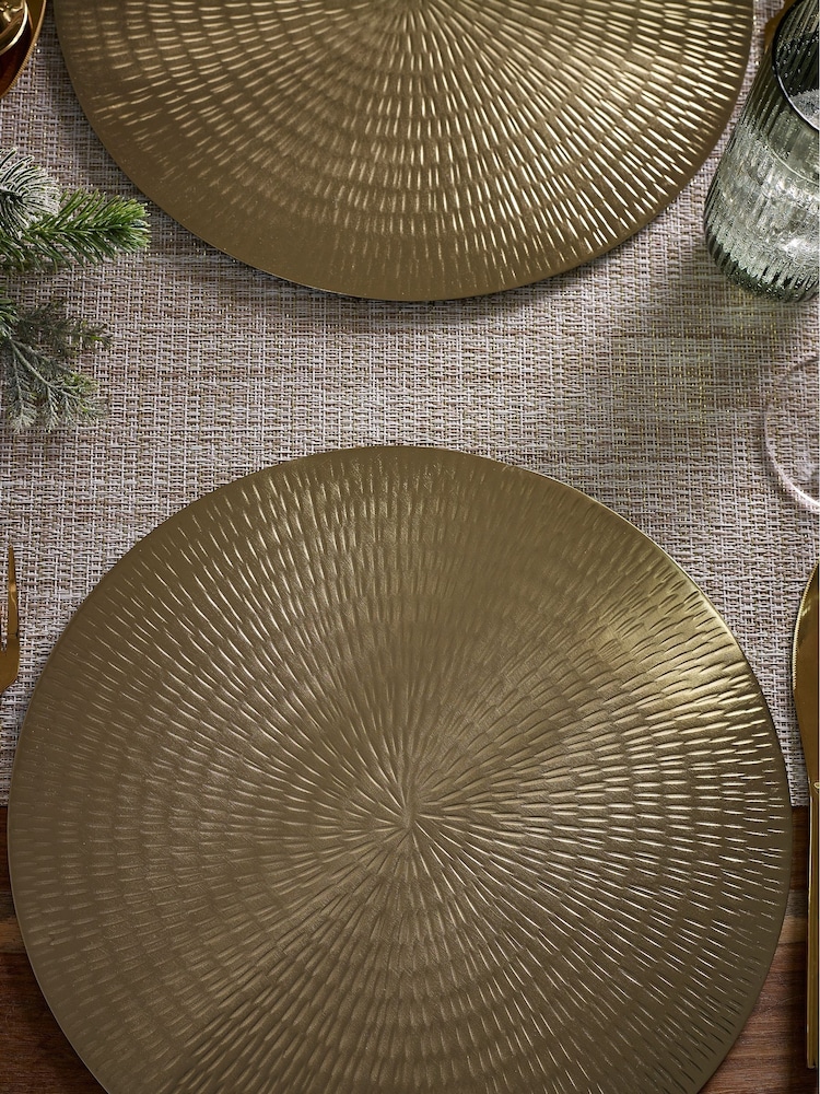 Gold Set of 2 Hammered Metal Place Mats - Image 2 of 3 Gold Set of 2 Hammered Metal Place Mats - Image 2 of 3