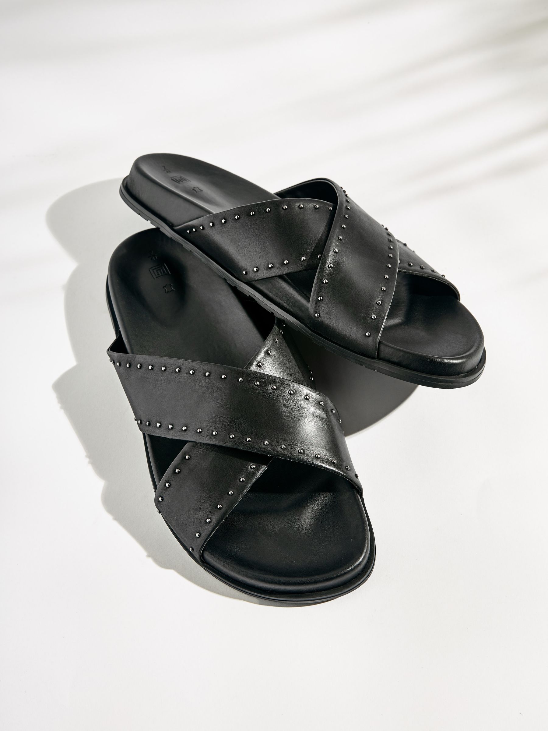 Sandales cuir plates outlet