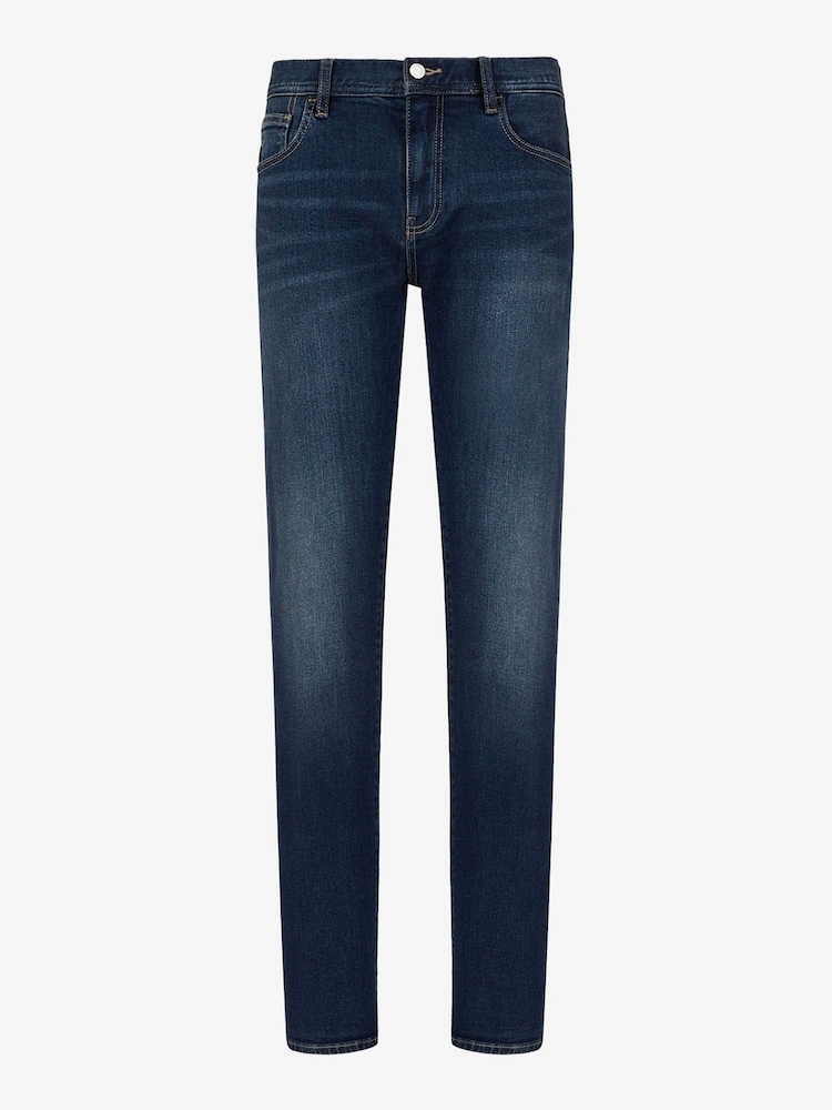 دنيم أزرق متوسط - جينز رجالي مقاس مستقيم J16 من Armani Exchange - صورة 5 من 5 دنيم أزرق متوسط - جينز رجالي مقاس مستقيم J16 من Armani Exchange - صورة 5 من 5
