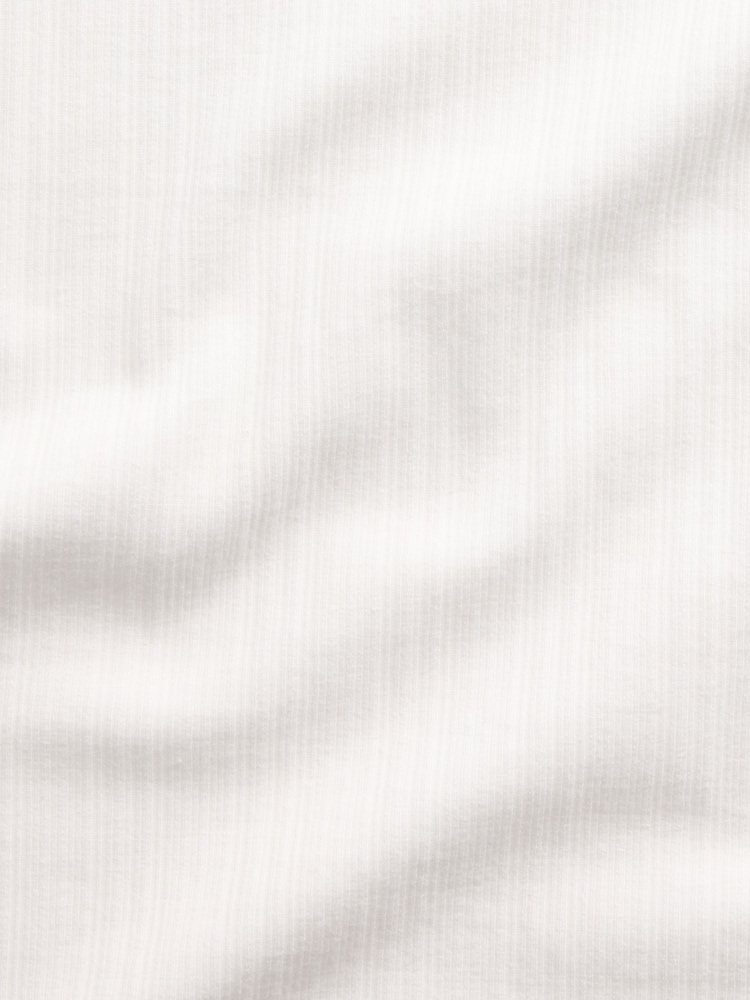Gap White Modern Rib Scoop V-Neck Vest - Image 4 of 4 Gap White Modern Rib Scoop V-Neck Vest - Image 4 of 4