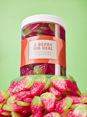 Sweet Me Keep Me Giant Strawberries 750g Sweet Jar - Image 1 of 5
