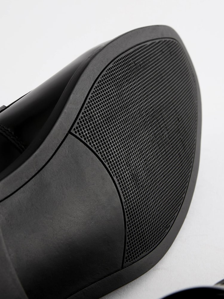Czarny - High-Shine Tassel Loafers - Image 5 of 7