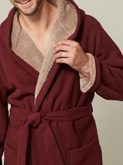 Red Borg Lined Hooded Dressing Gown - Image 3 of 7