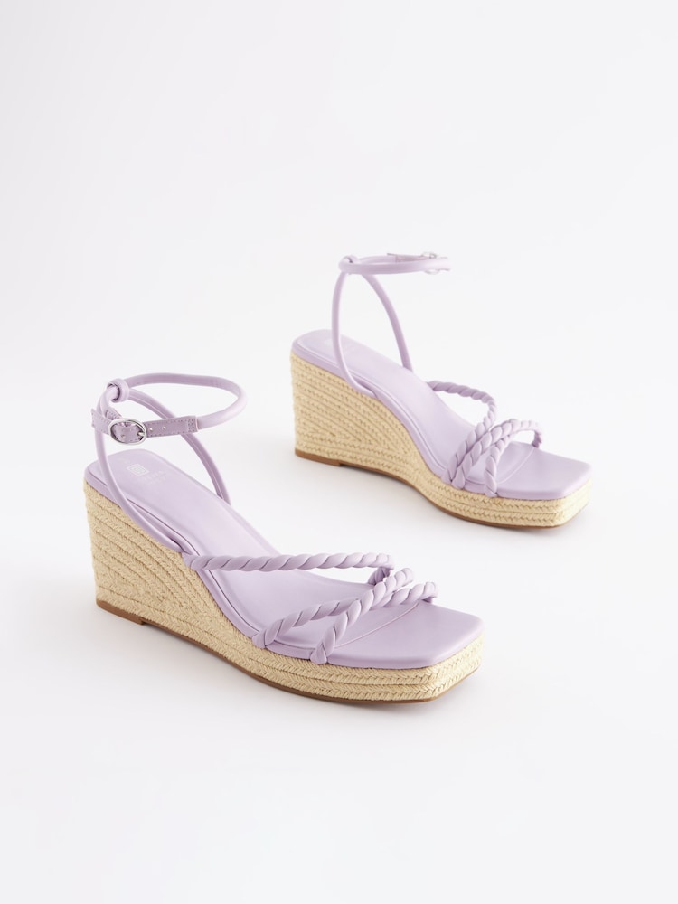 Flieder-Violett - Forever Comfort® Sandalen mit gedrehten Riemen, eckiger Zehenpartie und Keilabsatz - Bild 2 von 6 Flieder-Violett - Forever Comfort® Sandalen mit gedrehten Riemen, eckiger Zehenpartie und Keilabsatz - Bild 2 von 6