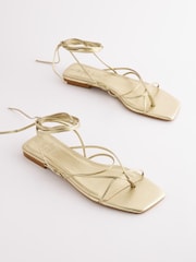 Gold - Signature Flache Sandalen aus Leder mit Knöchelriemen - Bild 5 von 9
