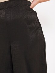 Simply Be Black Velvet Satin Wide Leg Trousers - Image 4 of 4