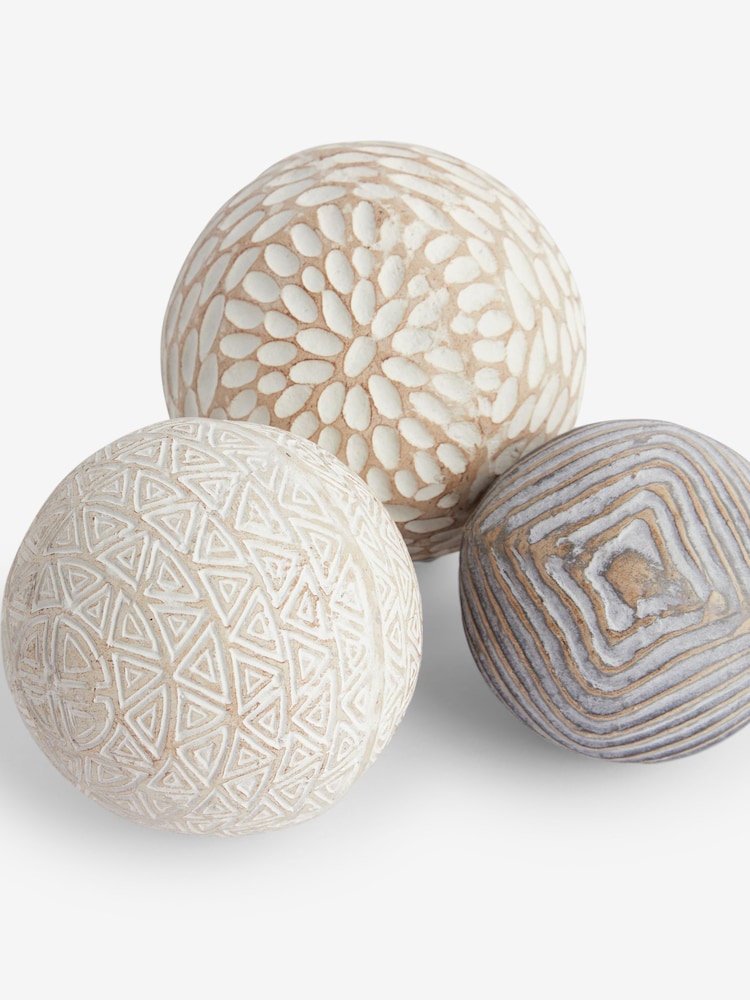 Set of 3 Natural Ecomix Display Spheres - Image 4 of 4