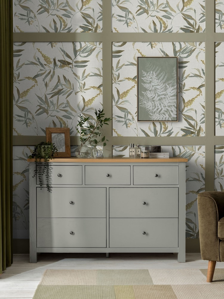 Green Land Leaf 10M Wallpaper - Image 1 of 4