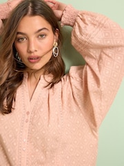 Rosarot - Strukturierte Bluse mit Spitzenbesatz - Bild 5 von 6