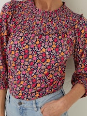 Fatface Sienna Gesmoktes Top mit Retro-Blümchenmuster - Bild 4 von 4