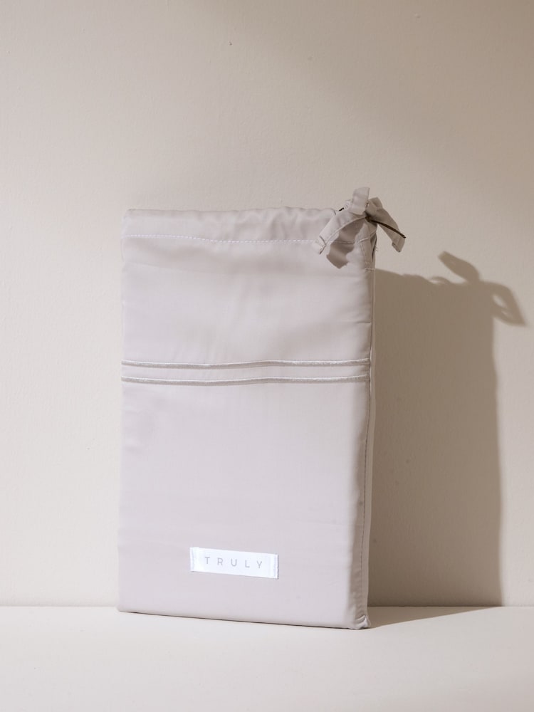 Truly Set of 2 Grey Satin Stitch Bamboo Pillowcases - Image 2 of 2