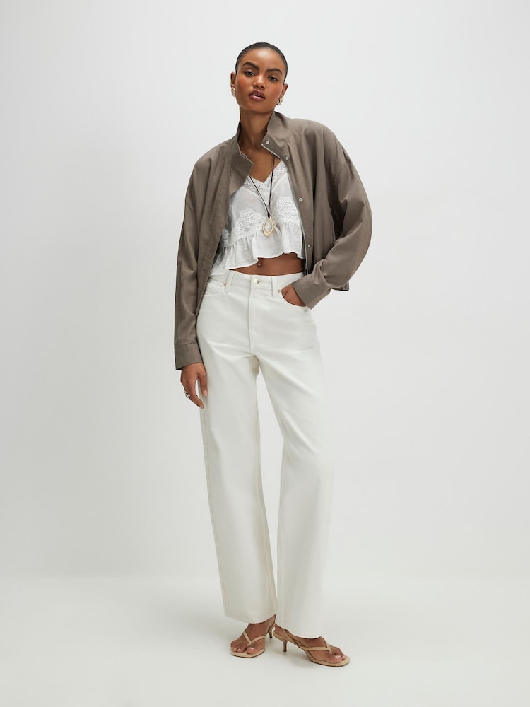 Vaqueros rectos holgados de talle alto de de River Island - Imagen 1 de 4 Vaqueros rectos holgados de talle alto de de River Island - Imagen 1 de 4