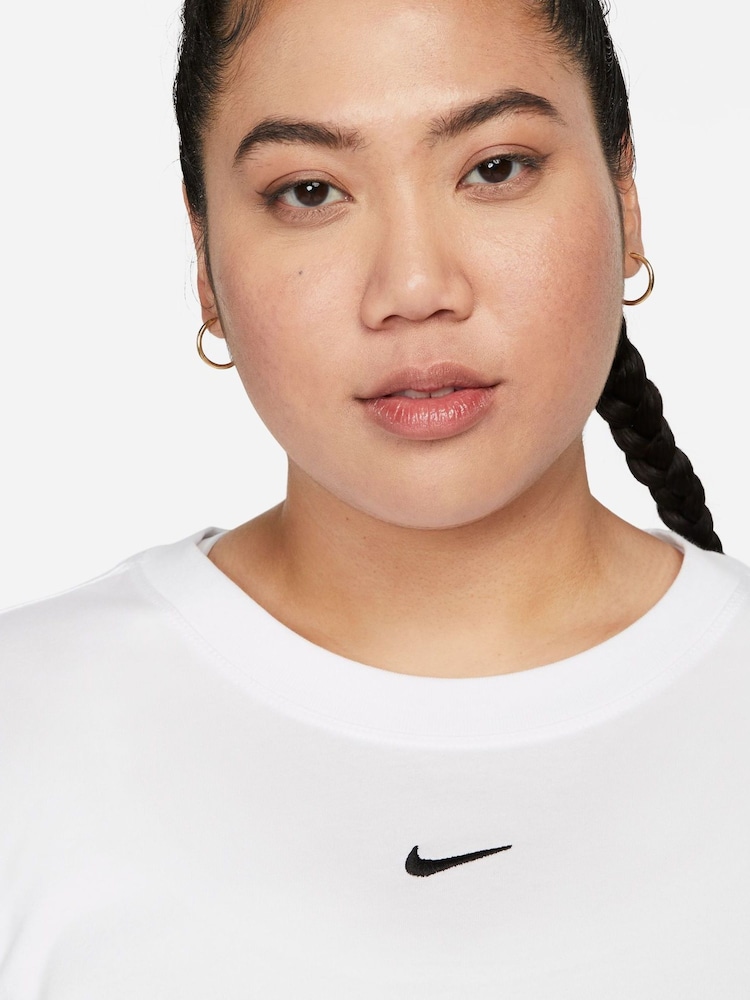 Nike White Curve Sportswear Essential T-Shirt - Image 4 of 5
