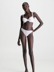 Sujetador media copa de encaje transparente Marquisette de Calvin Klein - Imagen 4 de 5