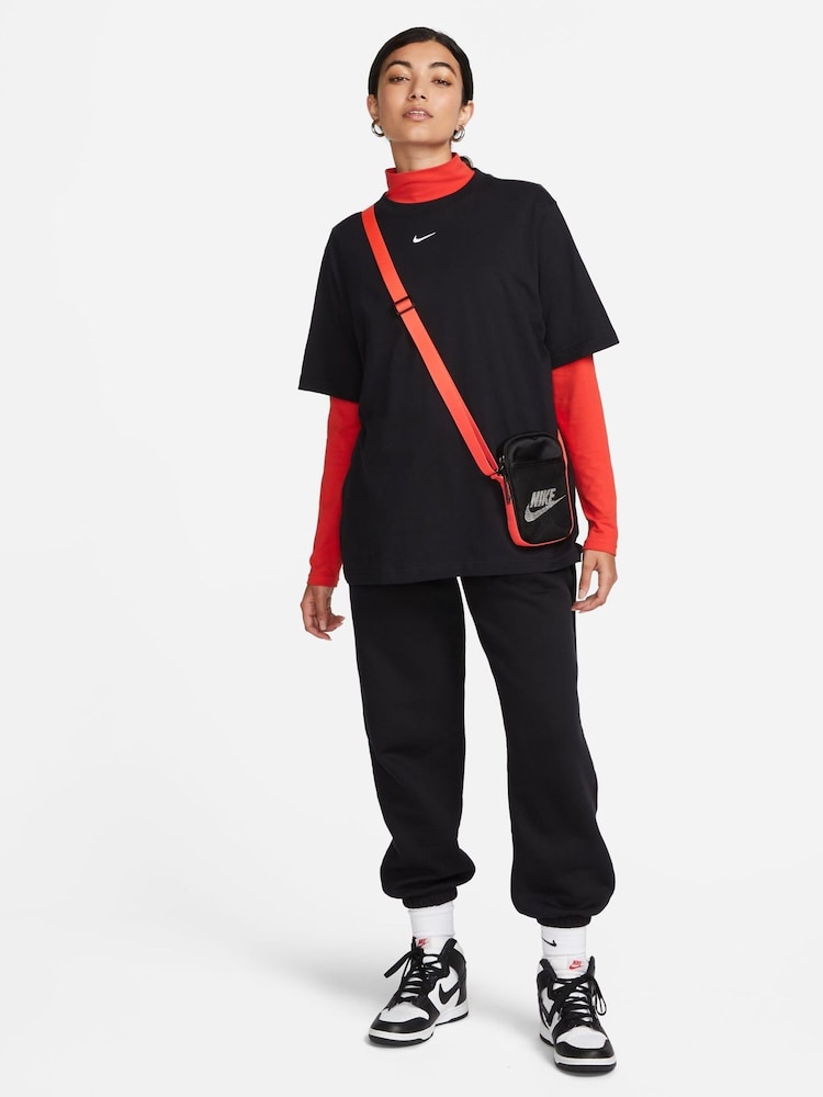 Nike Black Sportswear Essential T-Shirt - Image 4 of 6