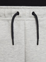 Gris oscuro jaspeado - Pantalones cortos de polar Tech de Nike - Imagen 3 de 5