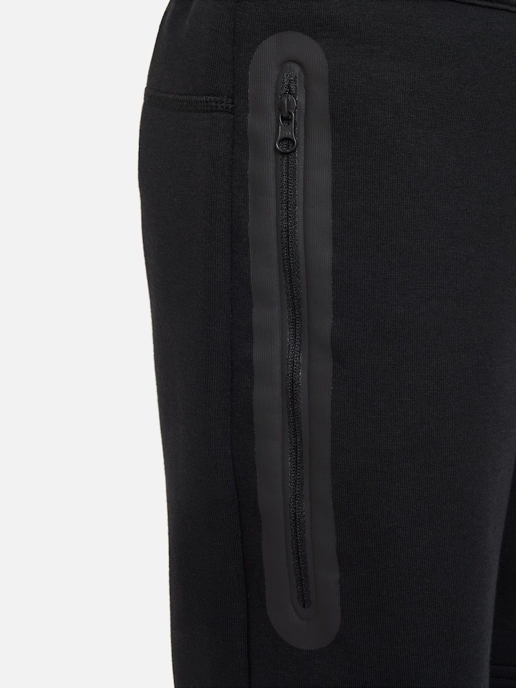 Nike Black Tech Fleece Shorts - Image 4 of 6