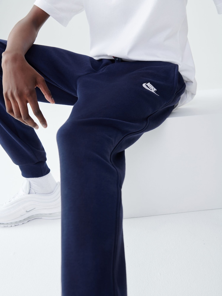 Темно-синий Midnight  - Флисовые спортивные брюки Nike Club - Изображение 2 из 3