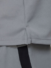 Nike Cool Grey Dri-FIT Miler T-Shirt - Image 4 of 6