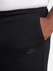Nike Black Tech Fleece Shorts - Image 13 of 16