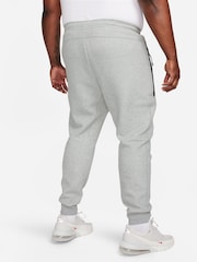 Nike Grey Tech Fleece Joggers - Image 11 of 17