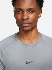 Дымчатый серый  - Nike Тонкая футболка Pro Dri-FIT Slim - Image 4 of 6