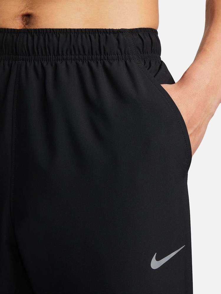 Zwart - Nike Dri-FIT Form Tapered Training Joggers - Image 3 of 13