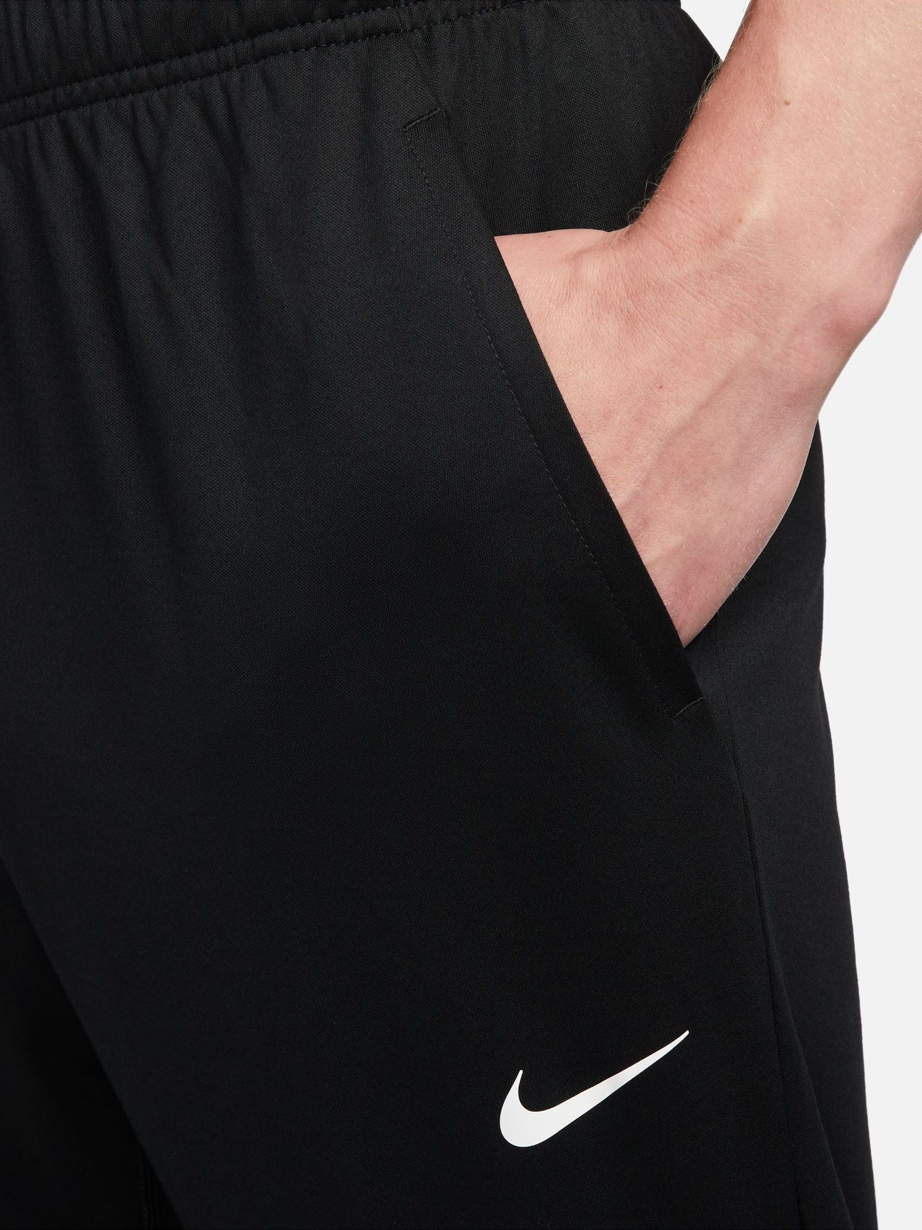 nike black tapered joggers