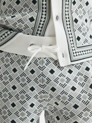 Reiss Sage Teaser Senior Abstract Printed Drawstring Shorts - Image 4 of 6
